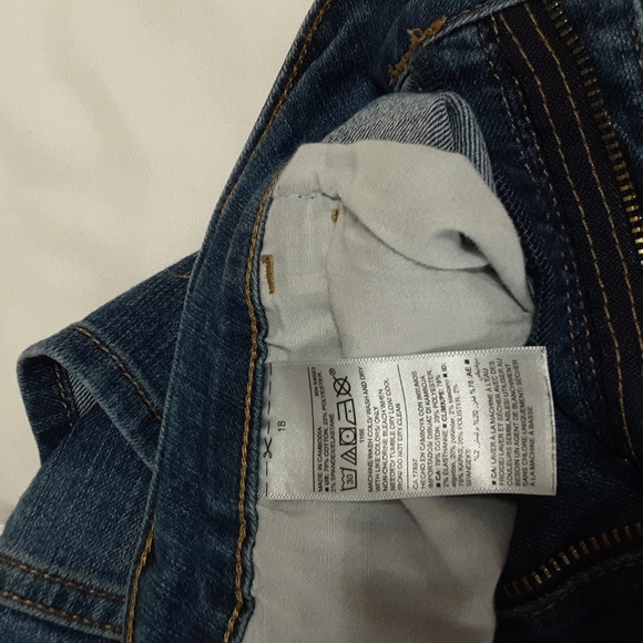 Old Navy 👖 blue jeans size 18 - Picture 3 of 4